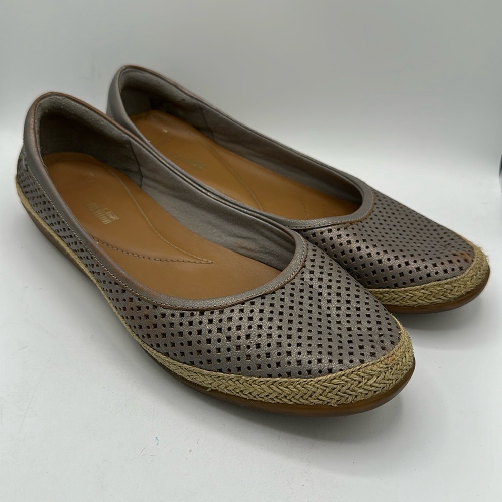 Clark’s Collection Danelly Adira Soft Cushion pewter shoes, size 9